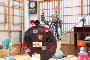 ちゃぶ台返しの様子２枚目