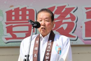 開会式であいさつをする佐々木市長の写真