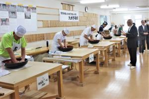 競技の様子2枚目（こね）