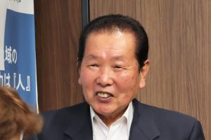 お礼を述べる佐々木市長