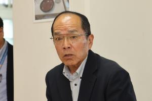 あいさつをしている末宗代表の写真