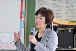 講義をする詫摩さん