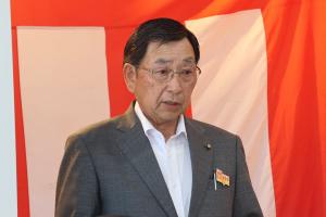 あいさつをしている阿部市議会議長の写真