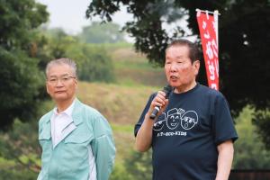 あいさつをする佐々木市長