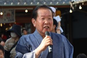 あいさつをしている佐々木市長の写真