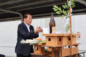 佐々木市長の玉串奉納の様子