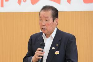 あいさつをする佐々木市長の写真