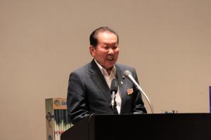 あいさつをしている佐々木市長の写真