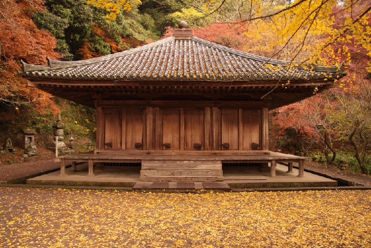 九州最古の木造建築・富貴寺大堂（国宝）の画像