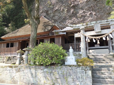 天念寺講堂と身濯神社と耶馬の画像