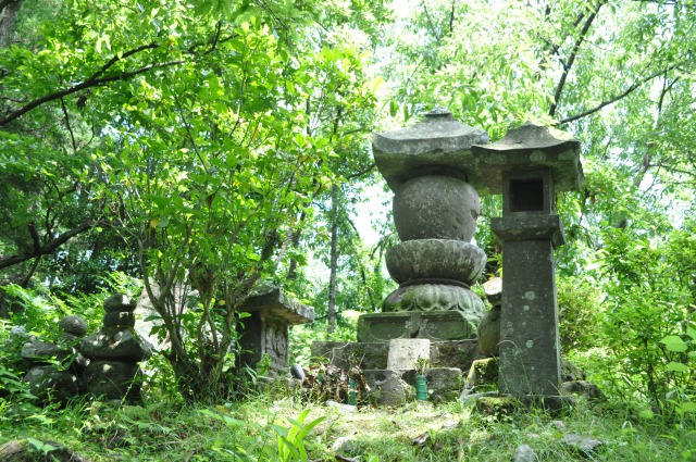 ​国東半島独自の様式を持つ国東塔の画像