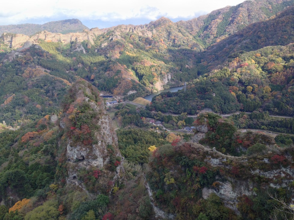 栗原浩二さん「秘境の谷の紅葉」（夷耶馬）の画像