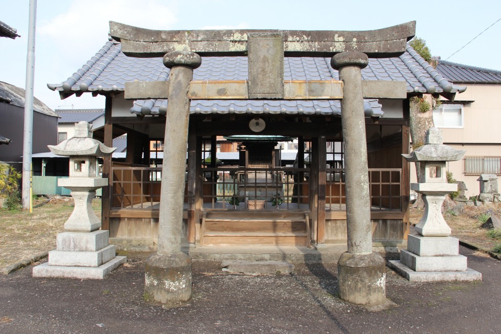 天神社　境内