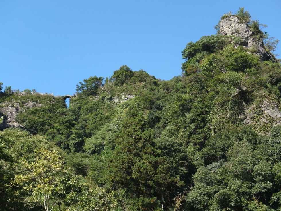 天念寺耶馬（左に無明橋）の画像