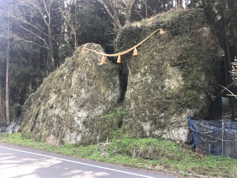 兄弟割石（東）の画像