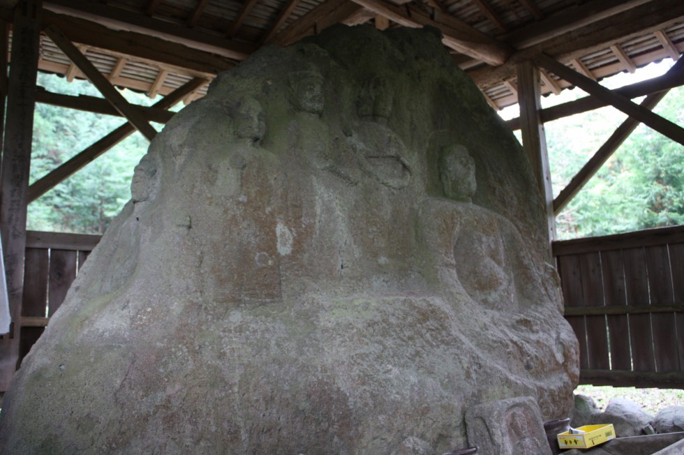 新・県指定有形文化財「城山薬師堂四面石仏」とは？の画像2