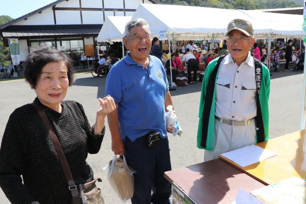 “実りの秋”を迎えた田染荘で稲刈り交流ー第20回田染荘収穫祭ーの画像7