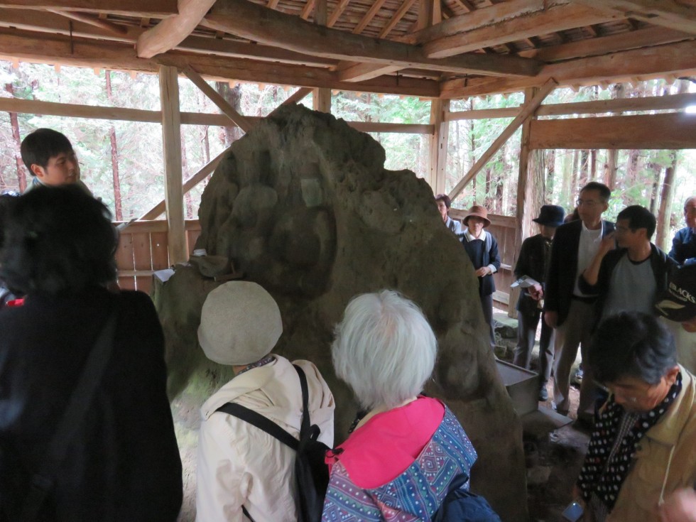 石に込めた祈りのかたち「城山薬師堂四面石仏」の画像2