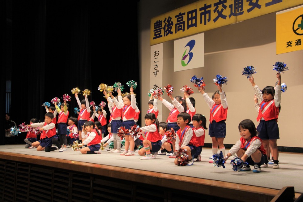 オープニングアトラクション　夢いろ幼稚園児による「飲んだらのれん」ダンスの画像5