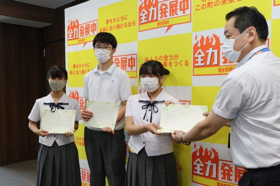 感謝の気持ちを手紙にして　－ 高田高校生徒から市内サロンの皆さんへ －の画像3