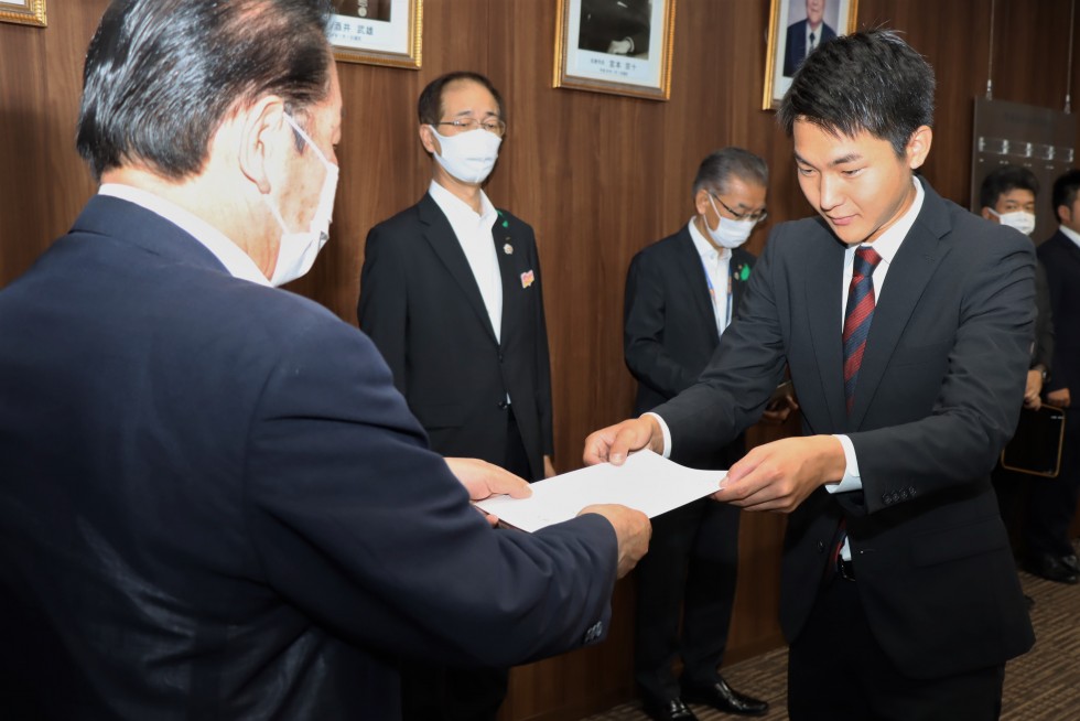  地域に新しい風を　～地域おこし協力隊委嘱状交付式～の画像2