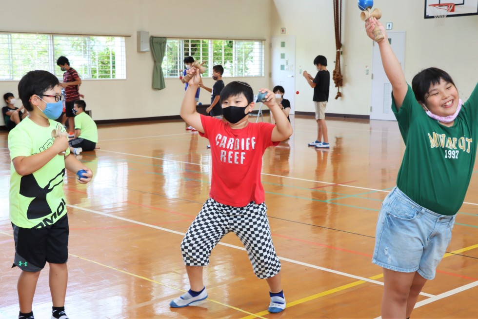 あせらず・あわてず・あきらめず！　～三浦小学校けん玉認定集会～の画像6