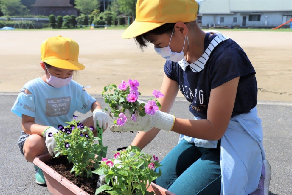 優しさ、育てよう　～「人権の花運動」花植え集会～の画像7