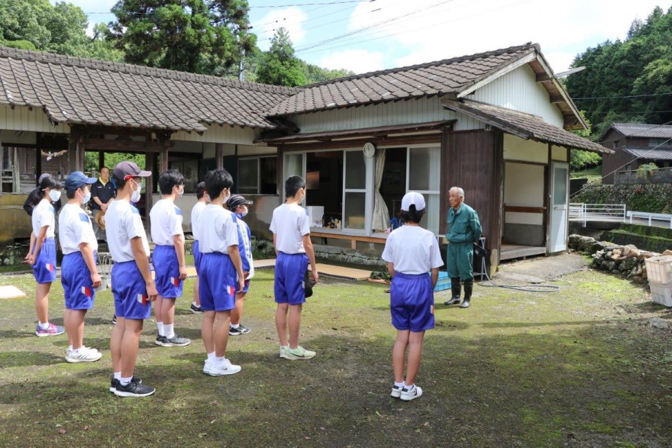 梅雨の晴れ間の八反ずり体験　～田染中学校　～の画像2