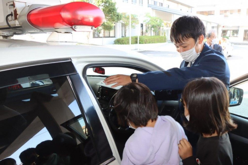 高田小学校の児童が警察署の仕事を体験！の画像11