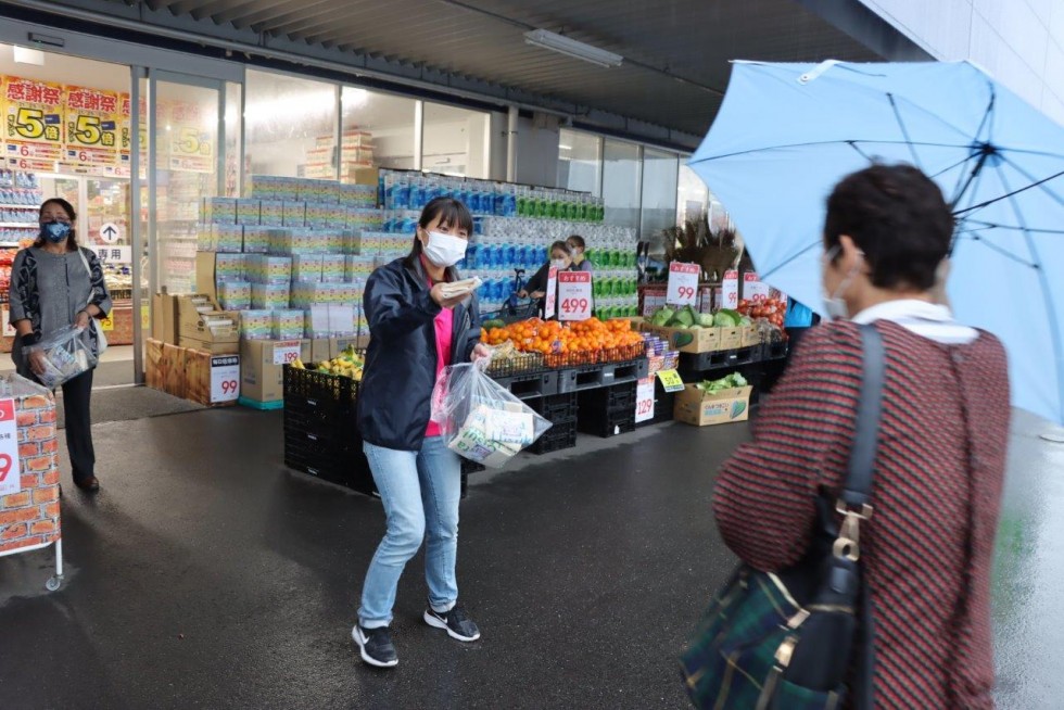 3R推進月間にマイバック活用を呼びかける～地球温暖化対策地域協議会・街頭啓発～の画像5