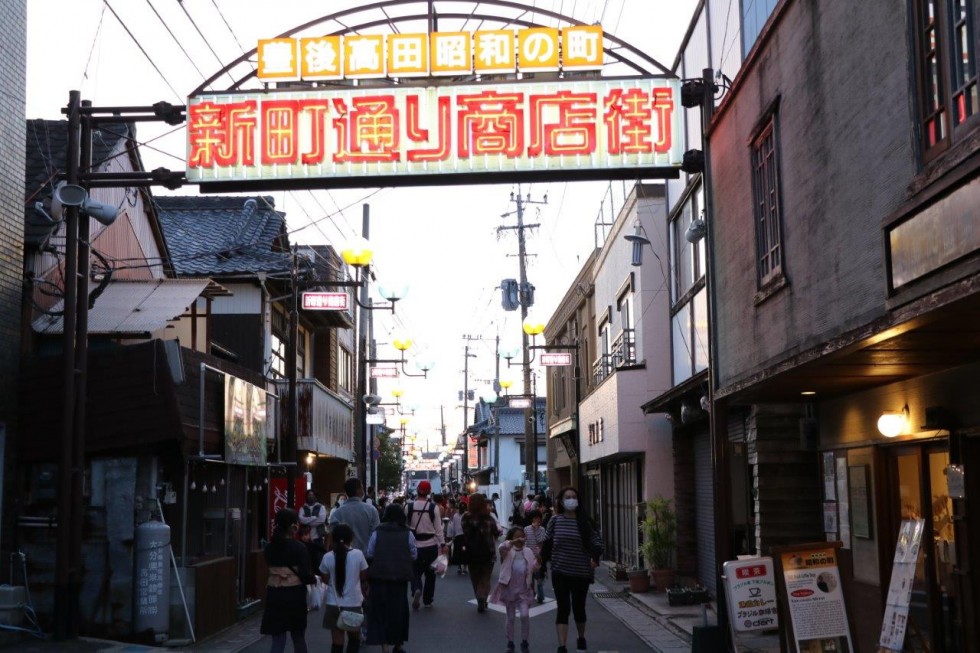 ハロウィンの夜に昭和の夜台市（やたいいち）大盛況♪の画像1