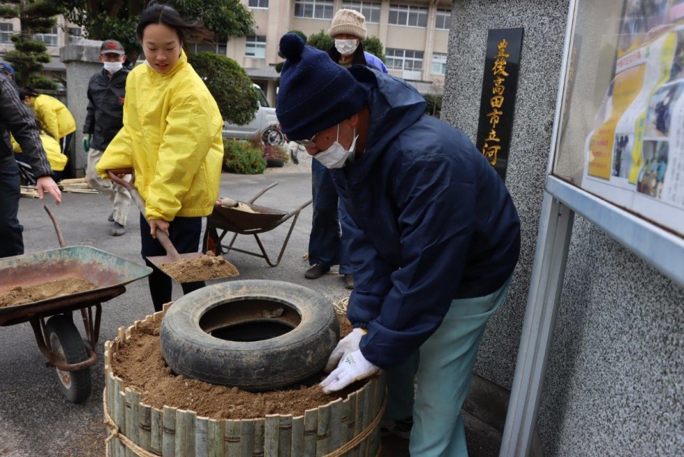 新年を迎える門松づくり交流～河内中学校～の画像9