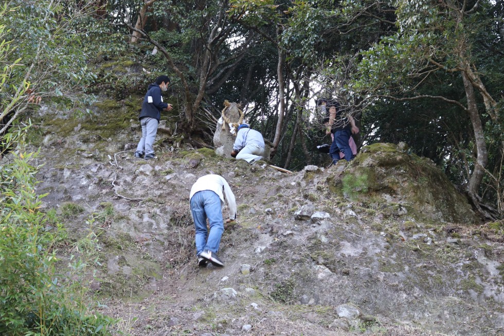 西側の猿田彦大神文字庚申塔へ移動の画像