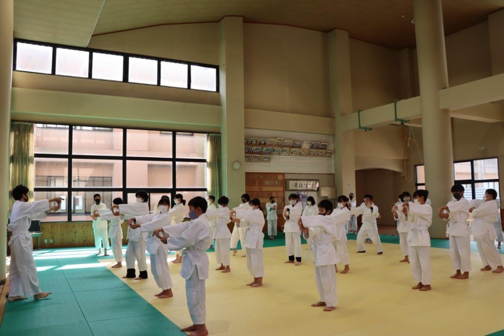 武道を通じて心技体を学ぶ～高田中学校・武道授業～の画像15