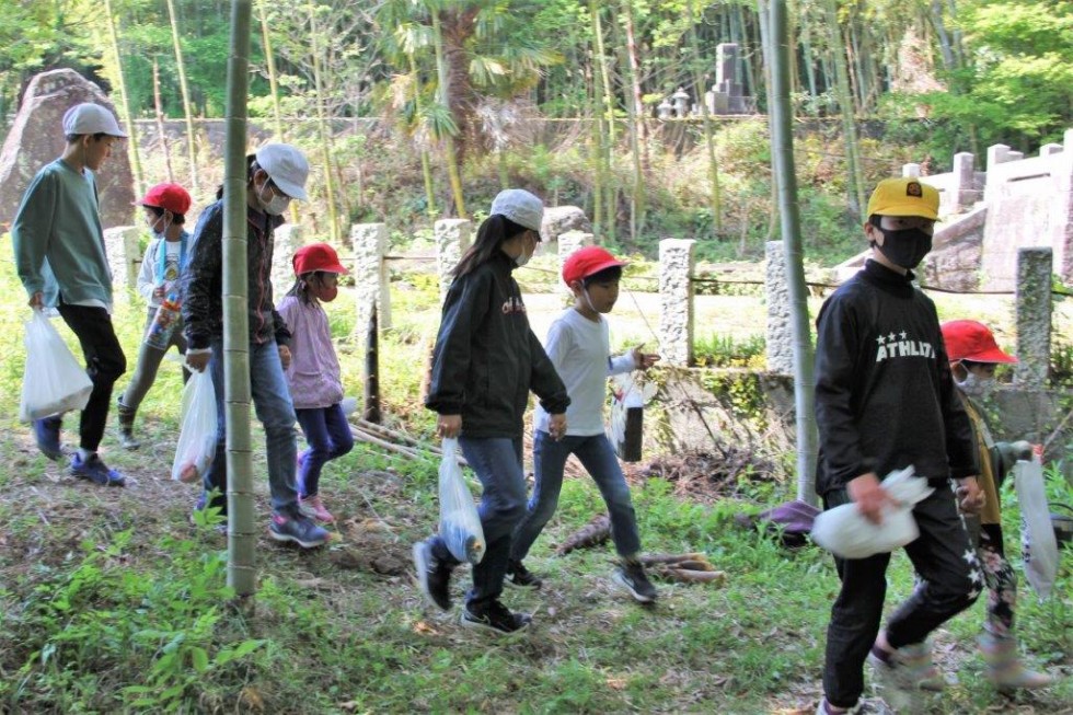 新緑の「千部もみじ村」でたけのこ掘り体験♪　－高田小学校－の画像4