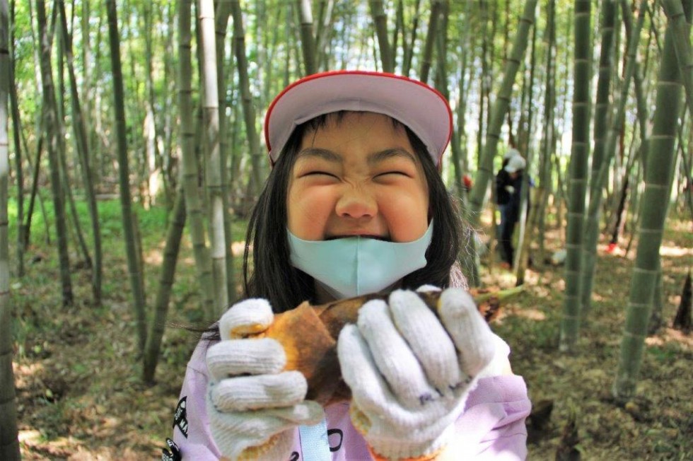 新緑の「千部もみじ村」でたけのこ掘り体験♪　－高田小学校－の画像10