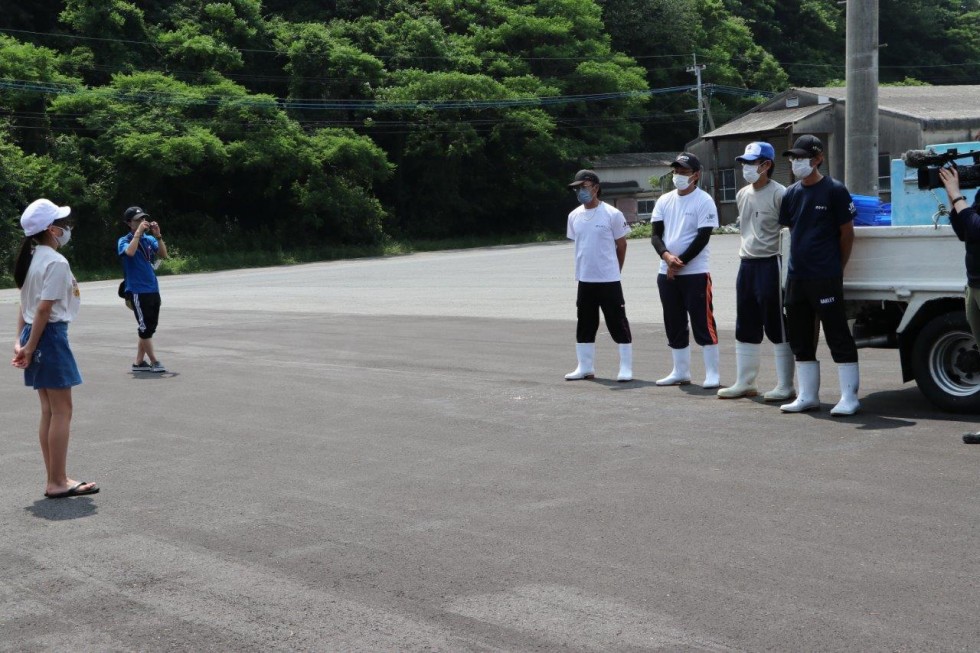 香々地小 稚ガニの放流（令和3年） ＝ 誇れる地元の特産品”岬ガザミ” ＝の画像6