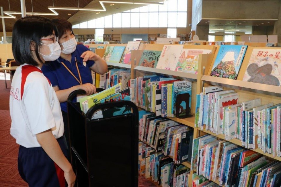 市立図書館の画像7