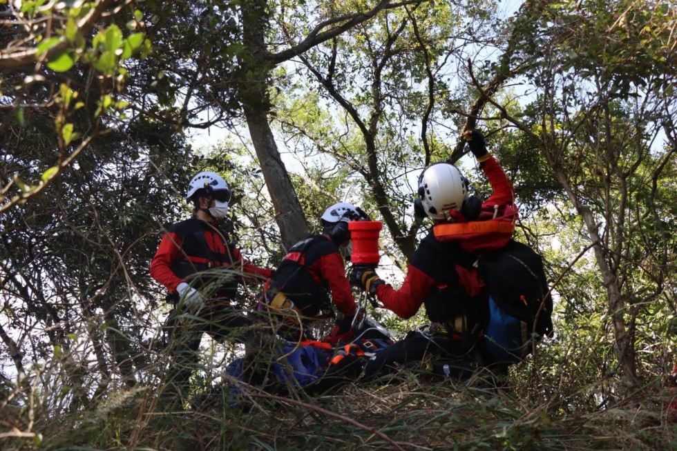 もしもの山岳事故に備えて　　　～　空と陸の合同山岳救助訓練を実施しました　～の画像19