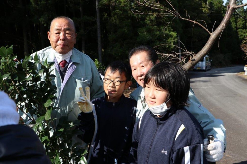 立派に大きく育ってね！西叡山植栽の集いの画像11