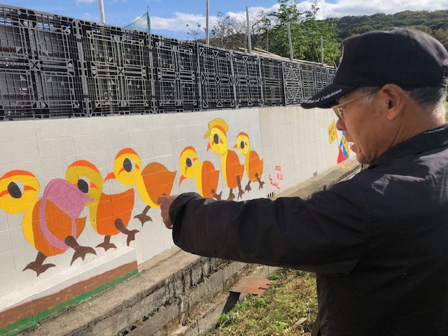 ～西都甲地区に巨大壁画登場～ 　鴨に習って交通安全を呼びかけ＆かわいいヤギの絵も登場の画像5