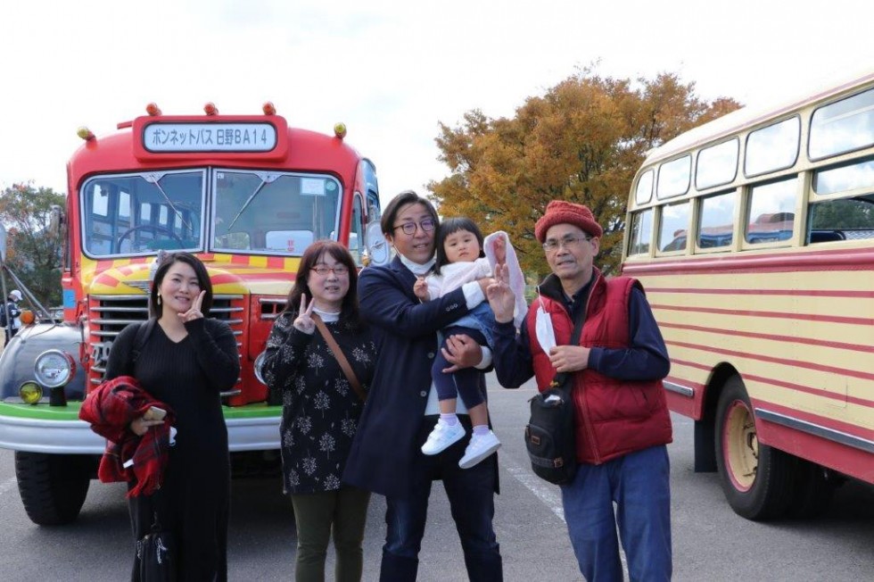 昭和の町にカラフルなボンネットバスがやって来た！！昭和の町誕生20周年記念　特別運行の画像4