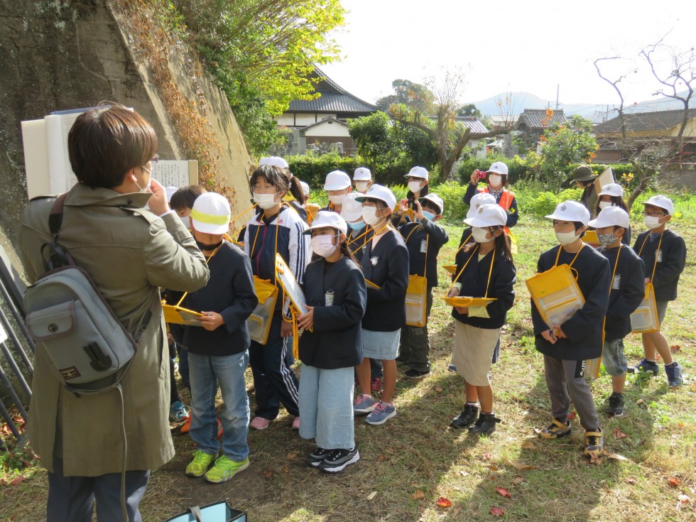 皆さん、講師の解説をしっかり聞いています！の画像