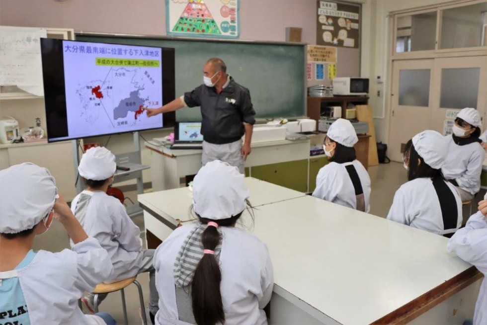 新鮮なブリをお刺身に！　～桂陽小学校で「ぶりチャレンジ」～の画像2