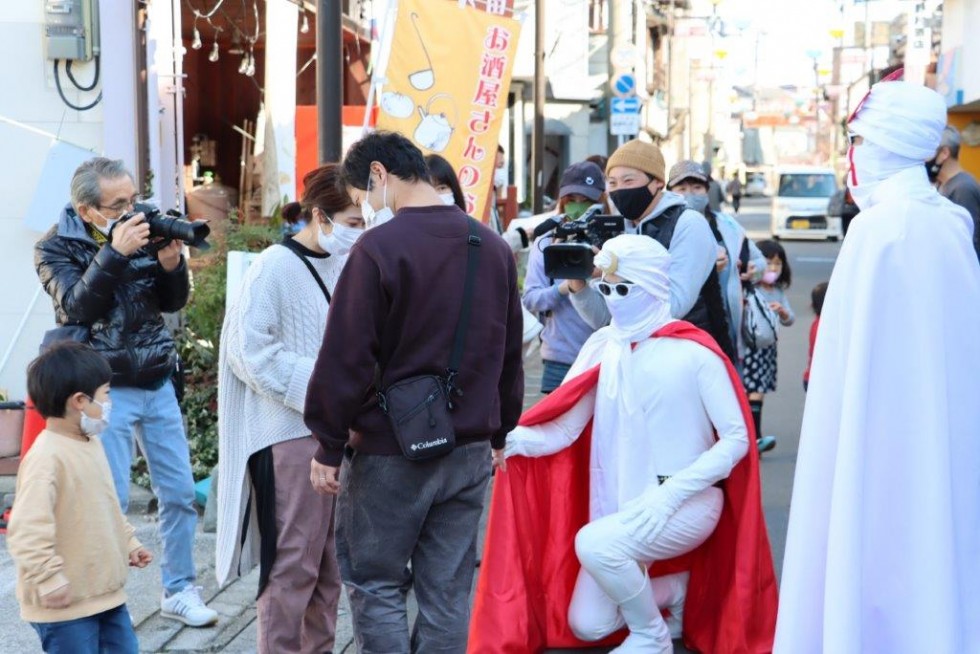 昭和の町に月光仮面が登場！昭和仮面と夢のコラボ～昭和の町誕生20周年だよ！全員集合！～の画像7