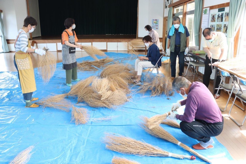 ほうき作りに挑戦！　～わくわく体験活動　呉崎公民館～の画像4