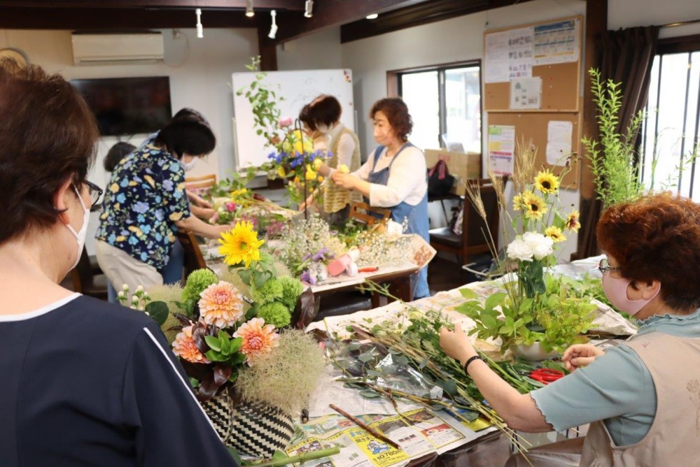 きれいなお花をどうぞ　～フラワーデザイン教室作品展～の画像7