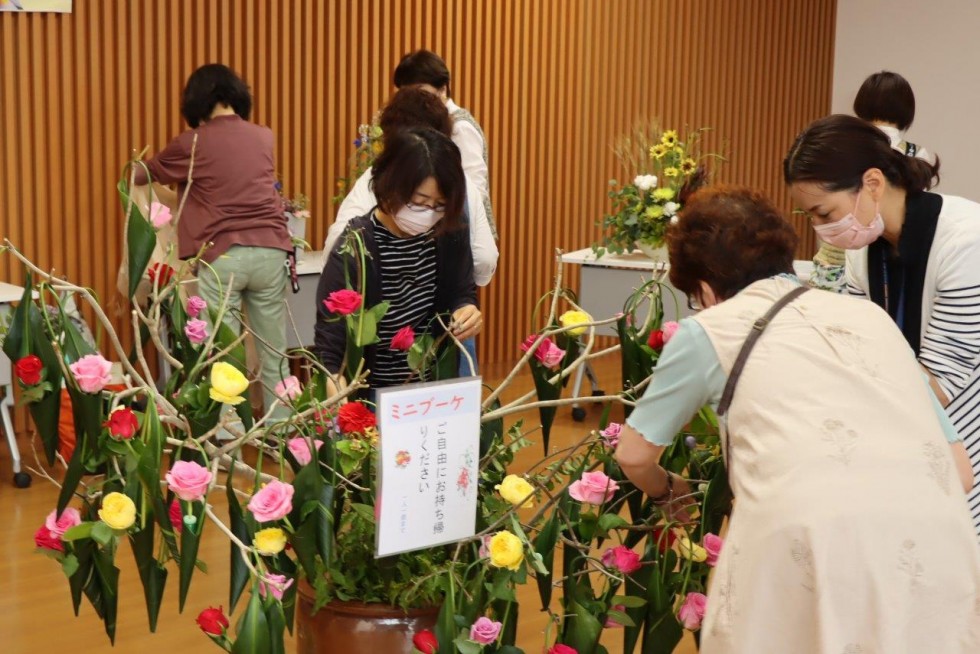 きれいなお花をどうぞ　～フラワーデザイン教室作品展～の画像11