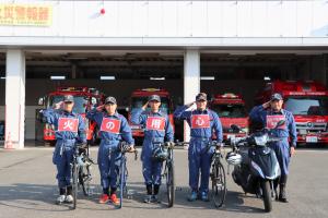 広報自転車隊の５名