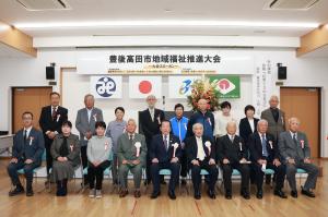 受賞者の集合写真1枚目